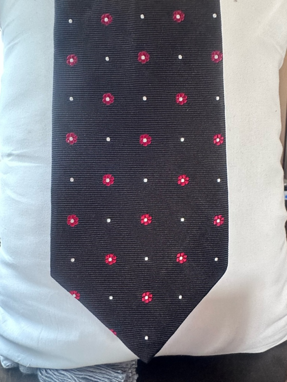Brooks Brothers 346 silk Black Tie with Red Floral Dot Pattern Made in USA